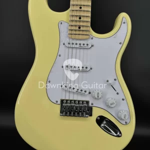 cream st electric guitar strt sss maple neck and fretboard white pickguard f/s