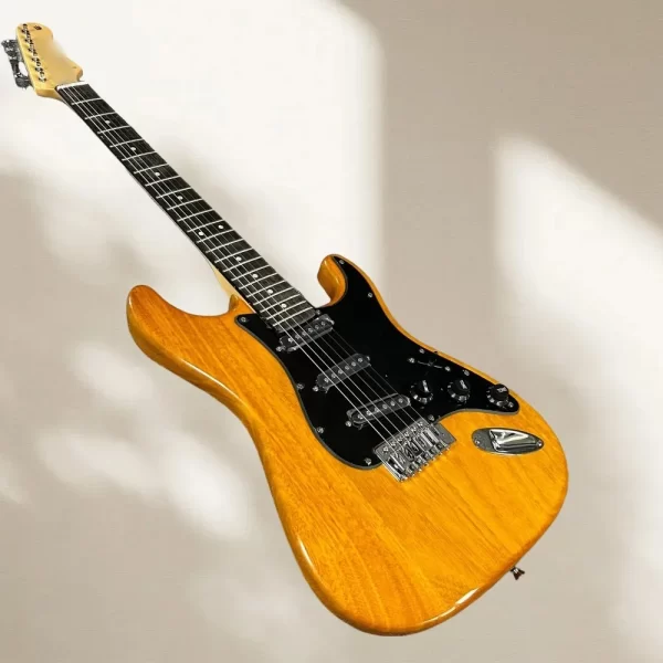 free sshiping excellent quality popular design wood color st electric guitar mahogany body 22 tone position rosewood fingerboard