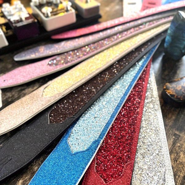 amp; wwgl108 aria glow silvery super sparkle glitter bomb padded guitar strap white glove leather back for acoustic, electric, and bass guitars